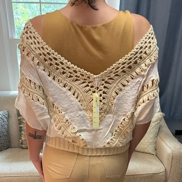 NEw Miss Kelly Elegant Cream Crochet Women's Top S M L - Picture 4 of 5